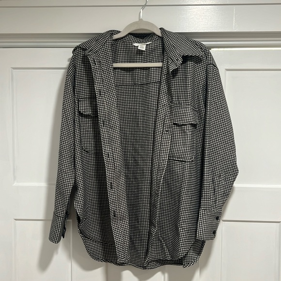 H&M houndstooth pattern shacket - Picture 1 of 3